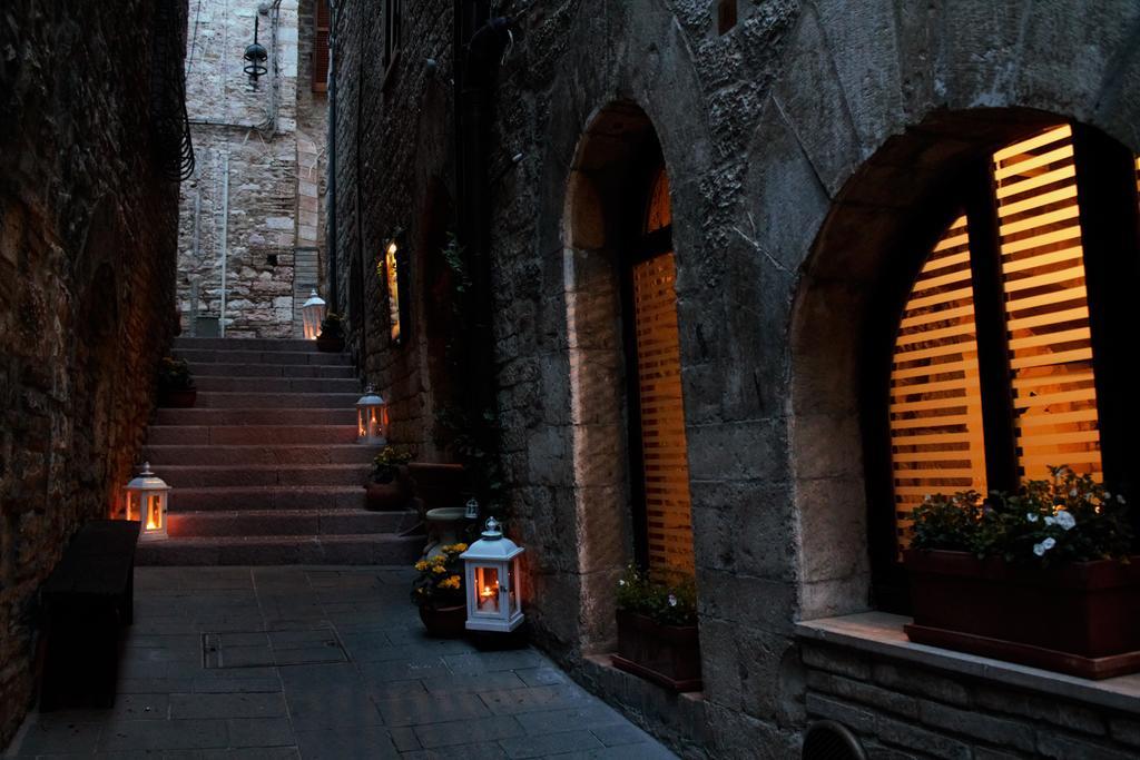 Hotel Il Vicoletto Assisi Exterior photo