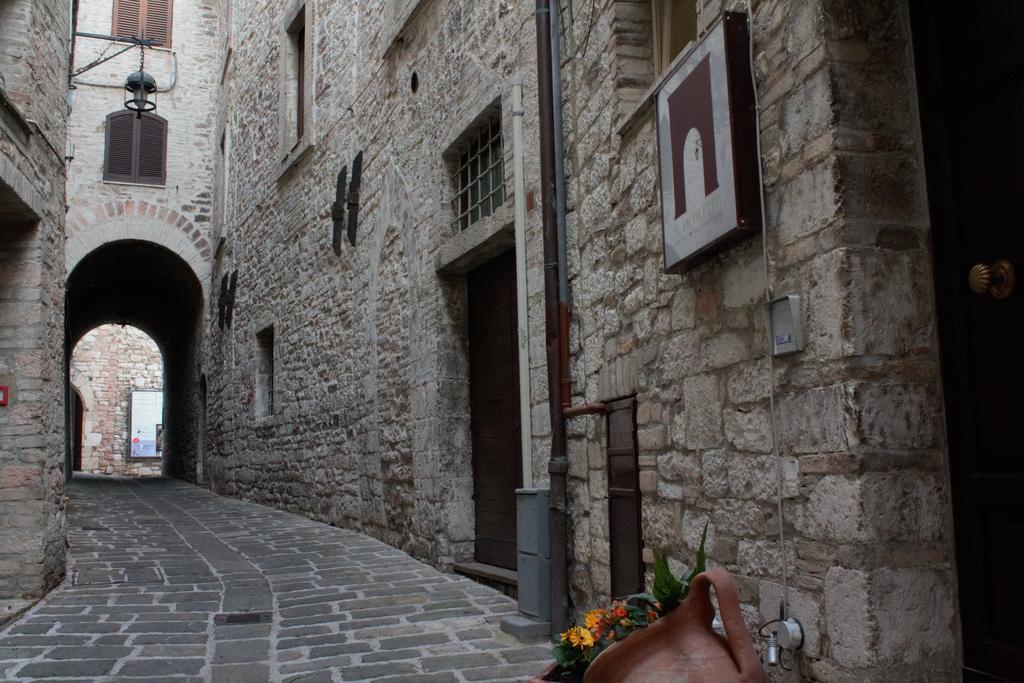 Hotel Il Vicoletto Assisi Exterior photo