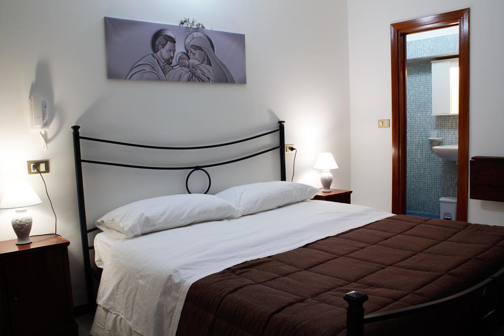 Hotel Il Vicoletto Assisi Exterior photo