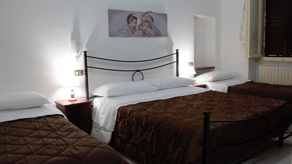 Hotel Il Vicoletto Assisi Exterior photo